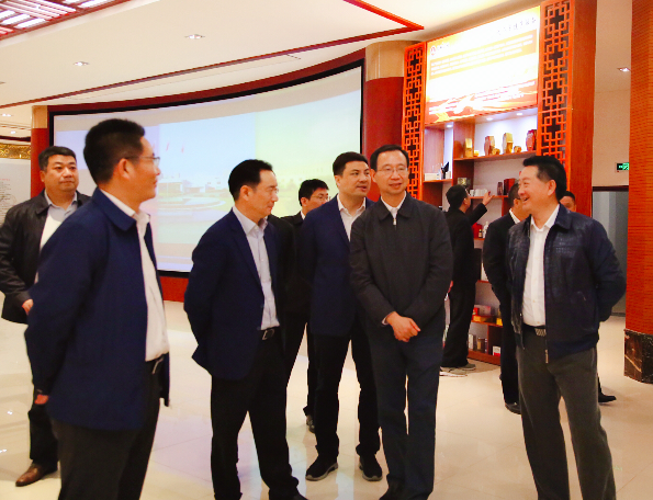 省委組織部領導到仁和集團調研