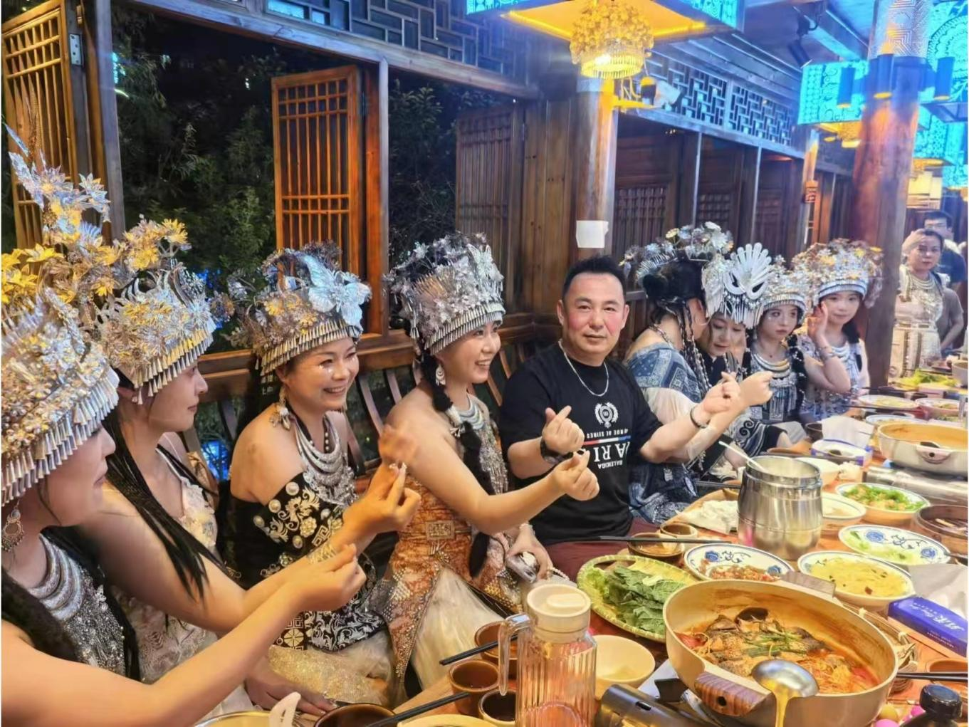 仁和康健“同心筑康健 共創(chuàng)新未來”戶外拓展團(tuán)建活動(dòng)